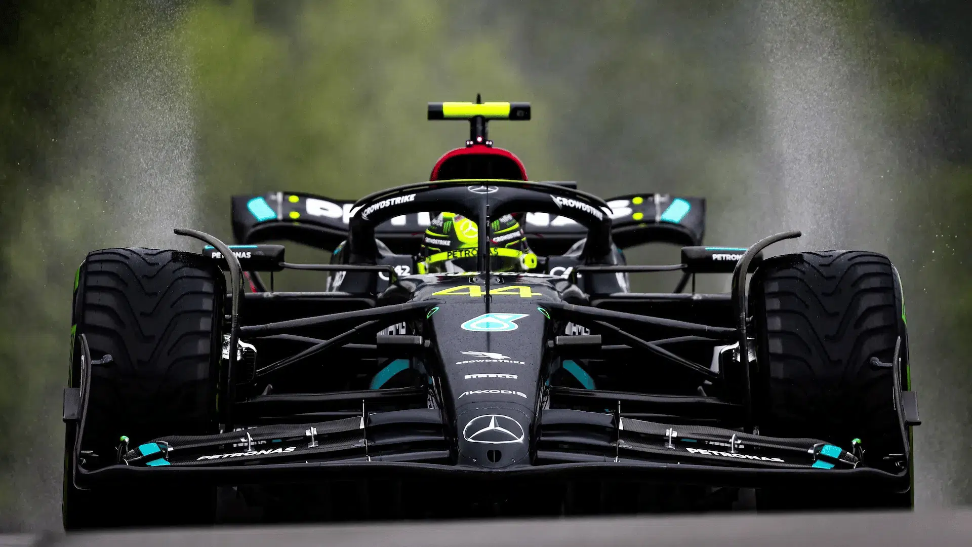How Fast Do F1 Cars Go