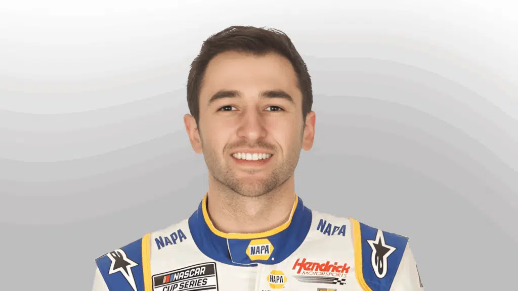 NASCAR’s+Chase+Elliott+Height,+Career+and+Salary