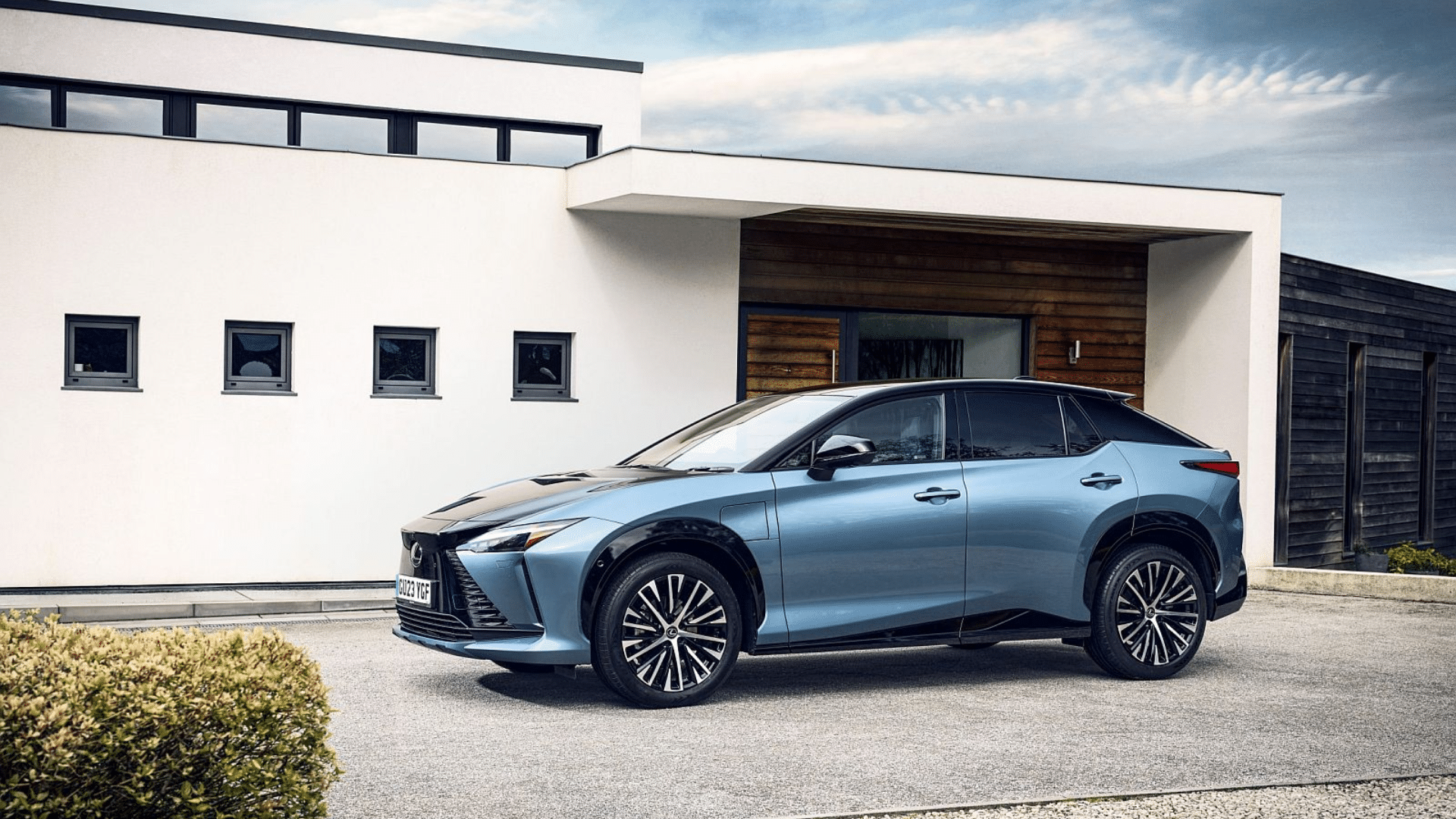 lexus rz 300e design comfort and driving features